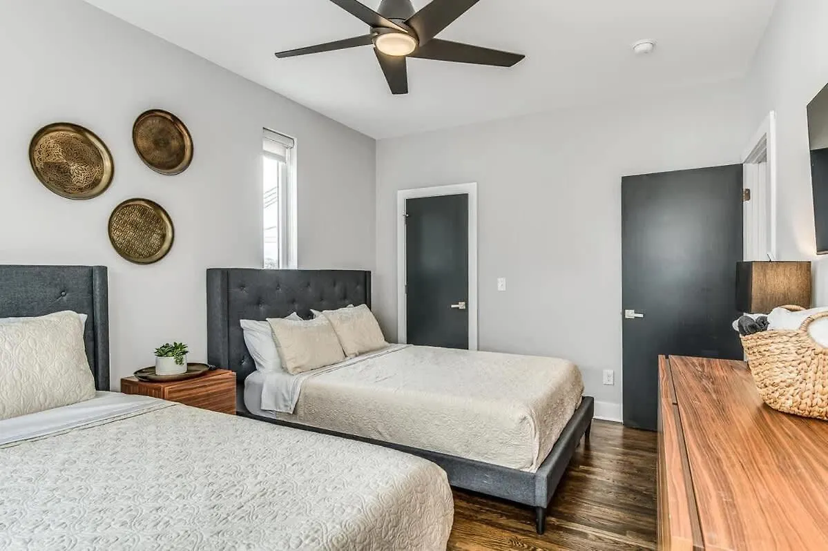 Beautiful Nashville Home - Broadway Escape 0*,  United States